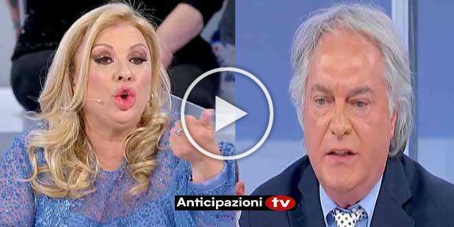 Uomini e Donne, la lite tra Tina Cipollari ed Elio Servo prende una piega inaspettata