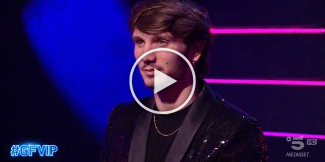 GF Vip, Manuel Bortuzzo smaschera Jessica e Baru: “Vogliono solo trom**re”