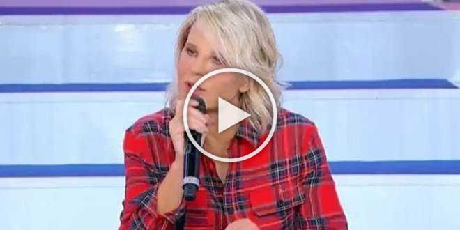 Uomini e Donne anticipazioni, Maria De Filippi annuncia una brutta novità