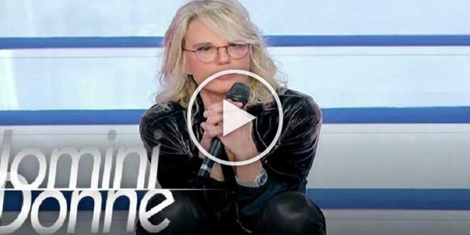 Gossip Uomini e Donne, Maria De Filippi fa fuori tre cavalieri? La scelta che fa discutere