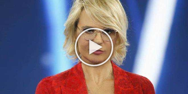 Uomini e Donne, Maria De Filippi riceve ben due rifiuti dai suoi protetti: come ha reagito?