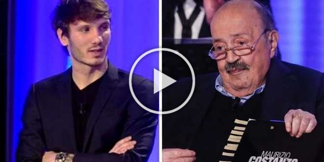 Maurizio Costanzo Show, il conduttore e Manuel Bortuzzo deridono Lulù