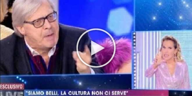 Mediaset cancella due ospitate di Sgarbi, lui conferma: “La causa è il virus d’Urso”