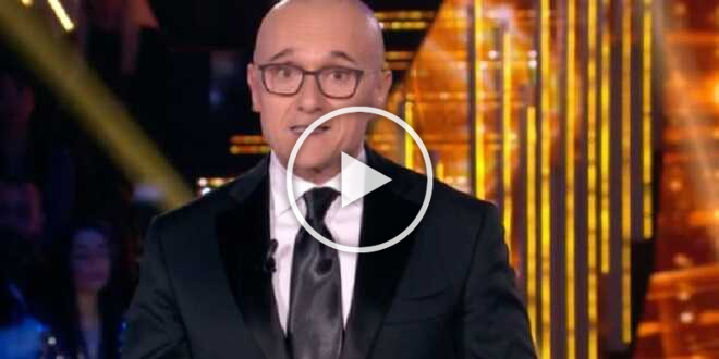 Grande Fratello Vip, Mediaset fa dietro front: Alfonso Signorini fuori dal reality?