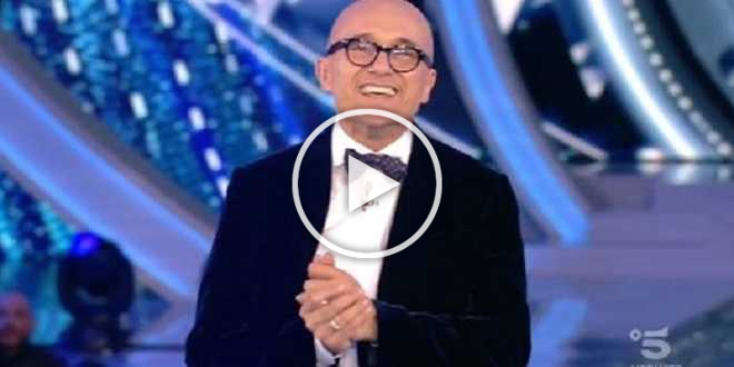 Grande Fratello Vip, nasce una petizione per togliere la conduzione a Signorini