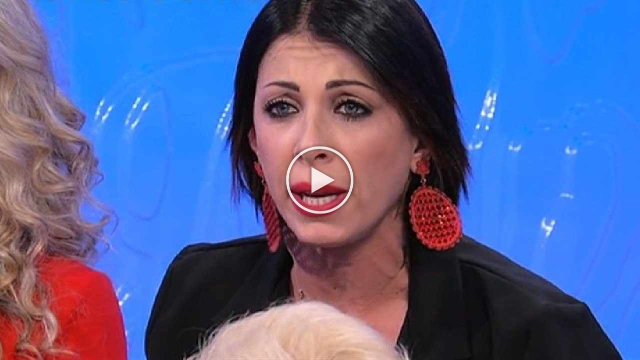Uomini e Donne, prima puntata: lo sfogo della tronista trans e la rabbia di Valentina Autiero