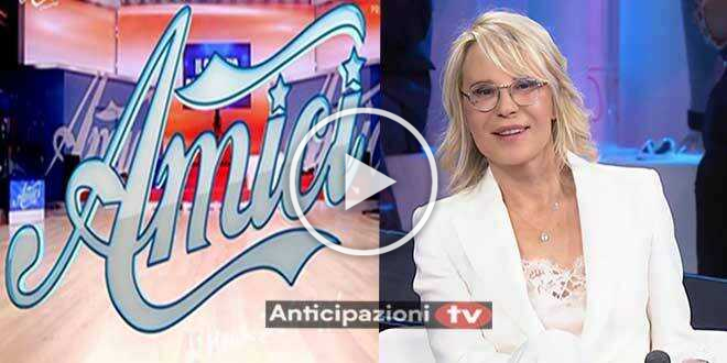 Anticipazioni Amici 23, puntata di domenica 7 gennaio 2024: allievo lascia lo studio in lacrime, forte lite tra un prof e due professionisti