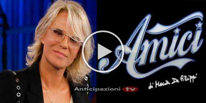 Anticipazioni Amici 23, puntata di oggi domenica 8 ottobre 2023: Maria De Filippi consola un allievo in lacrime