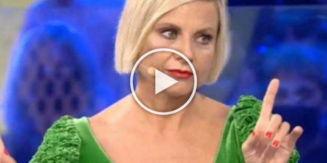 GF Vip 5, quanto guadagna Antonella Elia? Emerge la cifra da capogiro