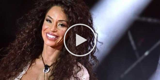 GF Vip, Raffaella Fico senza freni: quante volte lo fa e la posizione preferita a letto