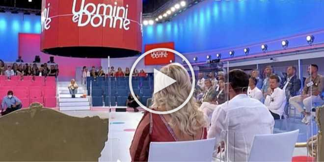 Uomini e Donne, registrazione puntata 10 marzo 2022: Federica furiosa con Matteo