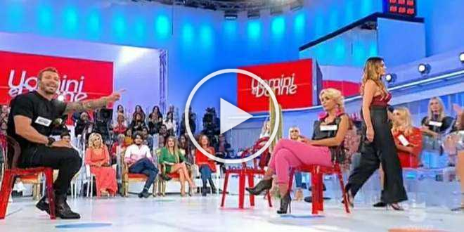 Uomini e Donne, anticipazioni registrazione 17-10-2020: lacrime e tradimenti