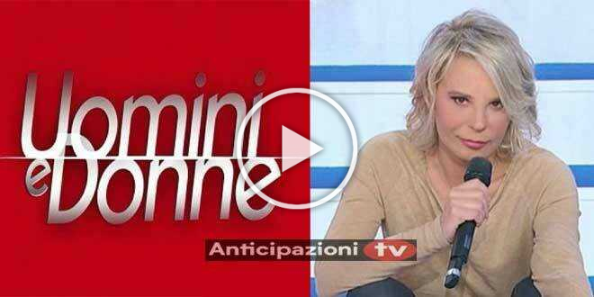 Anticipazioni Uomini e Donne: una corteggiatrice lascia lo studio