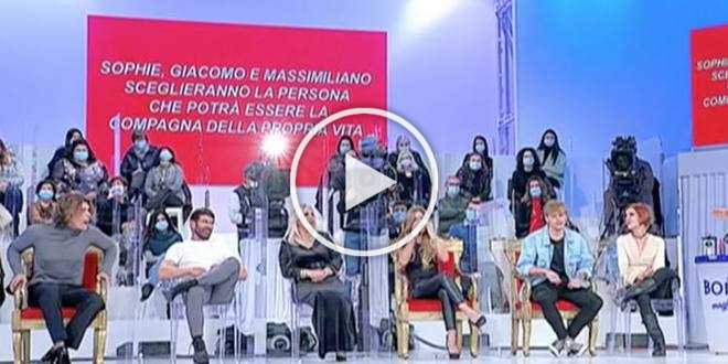 Uomini e Donne, registrazione 9-5-2021: in studio succede di tutto e si arriva alle mani