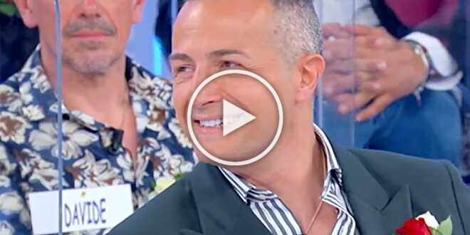 Uomini e Donne, Riccardo Guarnieri spensierato su IG col suo nuovo amore: “Dammi un bacino!”