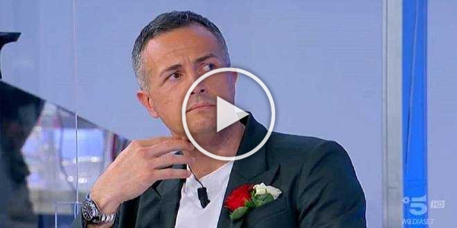 Uomini e Donne, Riccardo Guarnieri furioso minaccia: “Togliete quella foto”