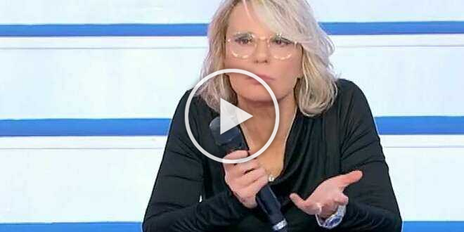 Rinviata ancora la messa in onda di Uomini e Donne: quando torna e chi lo condurrà