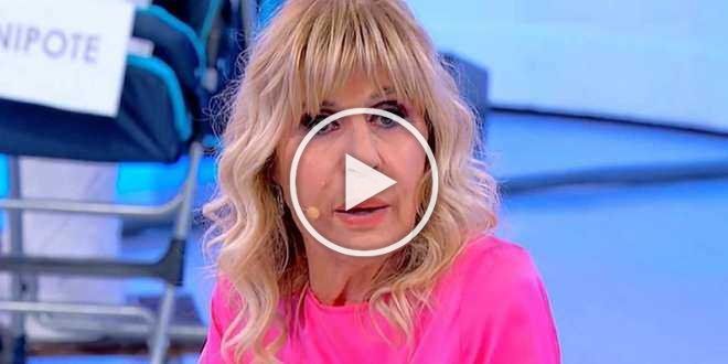 Uomini e Donne, ex cavaliere lancia la bomba: “Ritiro di Gemma già deciso, pronta la buonuscita”