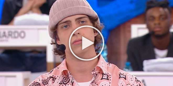 Amici news, Sangiovanni e la dedica plateale per la donna della sua vita