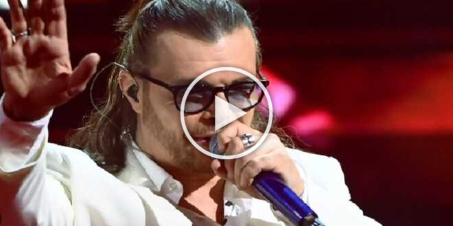 Sanremo 2023, Gianluca Grignani ha bestemmiato? Il video di Striscia la Notizia
