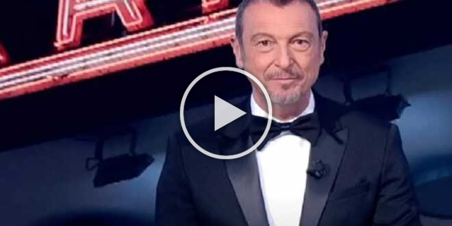 Sanremo 2024, Amadeus svela il primo ospite internazionale: “Arriva a titolo gratuito”