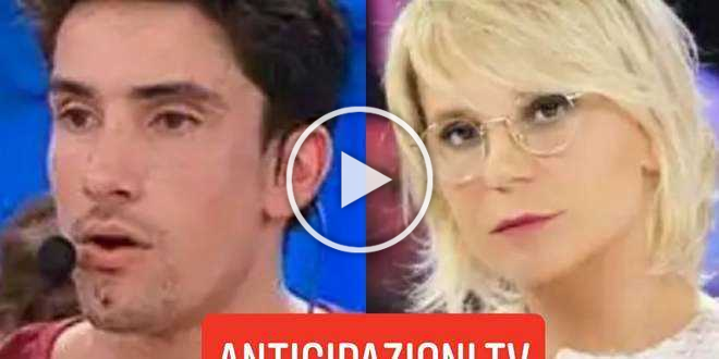 Scandalo in diretta ad Amici 19: un alunno offende la tramissione e Maria De Filippi