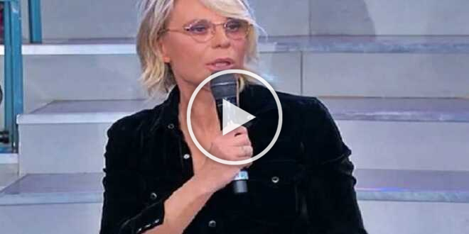 News Uomini e Donne, la scelta dei vertici Mediaset penalizza Maria De Filippi? Ecco cos’è successo