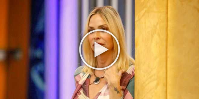 Grande Fratello Vip 5: Selvaggia Roma parla del rapporto col padre, ma Stefania Orlando sminuisce