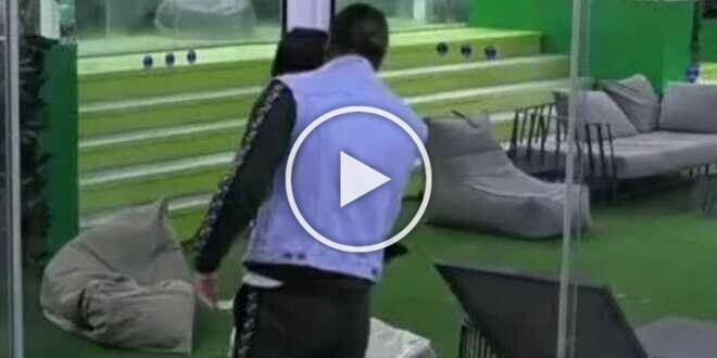 Sergio D’Ottavi ruba un bacio a Greta Rossetti: la reazione della ragazza