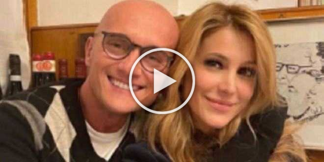 GF Vip, Signorini fa una battuta sull’intimità di Adriana Volpe: “Non lo vedi neanche a morire!”