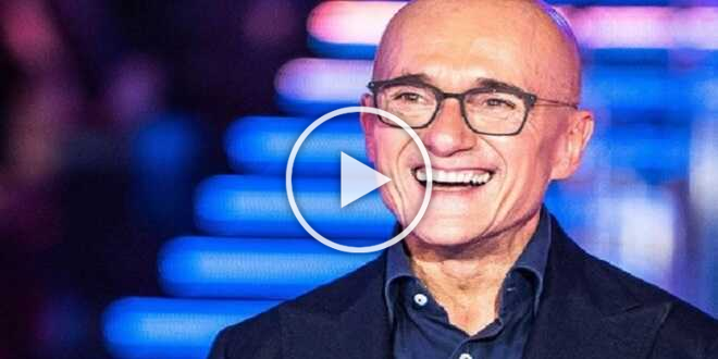 Grande Fratello, Signorini chiama un noto cantante: cifra folle per il suo ingresso