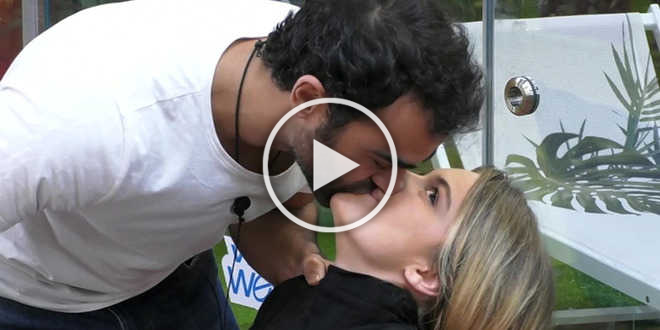 Gf Vip 6, Sophie Codegoni disgustata dal bacio con Gianmaria Antinolfi: la produzione indaga