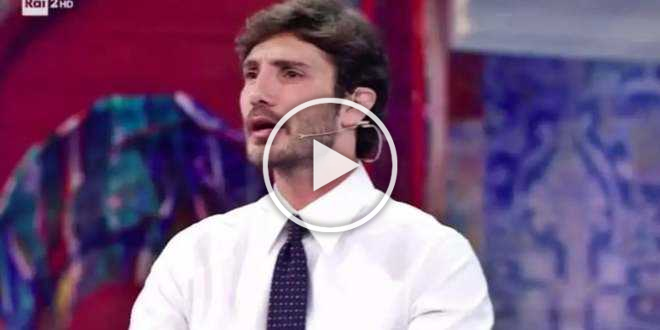 Stefano De Martino non ne può più: gli nominano Belen e lui sbotta