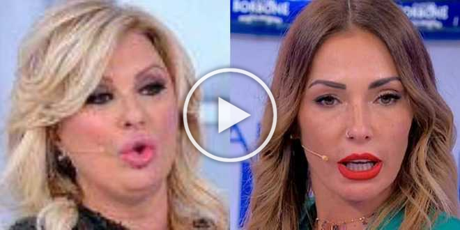 Uomini e Donne, Tina Cipollari contro Ida Platano: “Sei pesante, finirai come Gemma!”