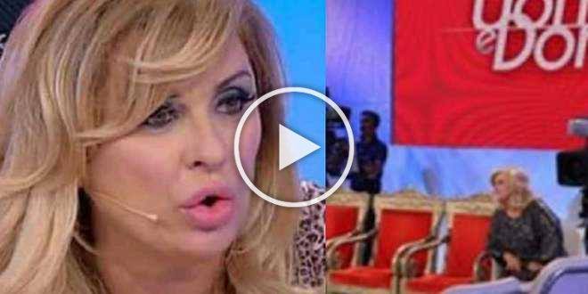 News Uomini e Donne, Tina Cipollari furiosa con i tronisti