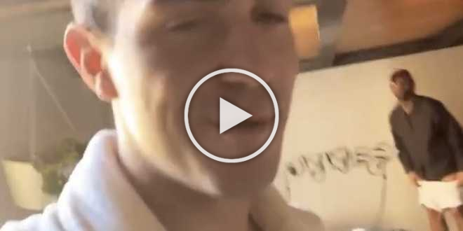 Isola dei Famosi 2021, Tommaso Zorzi e quell’uomo nudo in camera sua