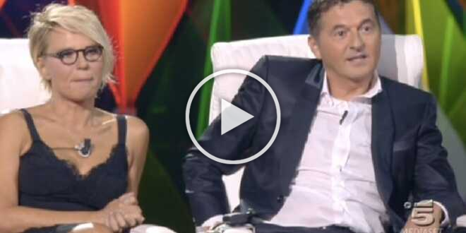 Tu si que Vales, Teo Mammucari lascia: Maria De Filippi annuncia il nuovo giudice