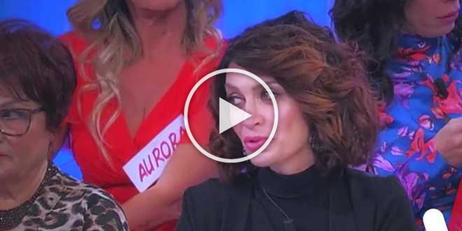 Uomini e Donne, Barbara De Santi commenta la paternità del suo ex storico del trono over