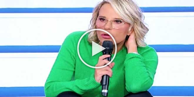 Uomini e Donne va in vacanza in anticipo: la scelta di Maria De Filippi