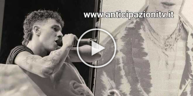Amici news, Wax ha ritrovato l’amore? Ecco chi sarebbe la sua fidanzata