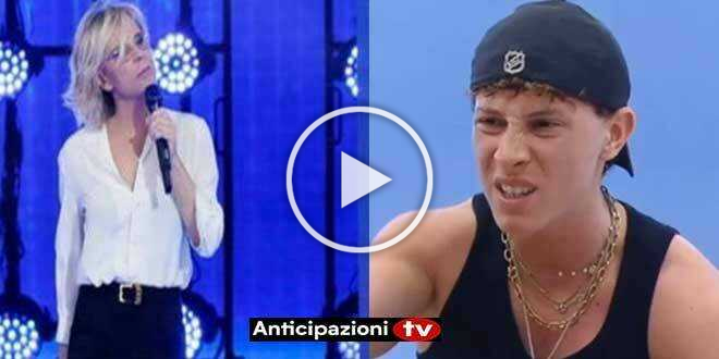 Amici 22, Wax sbotta per il commento di una giornalista: interviene Maria De Filippi